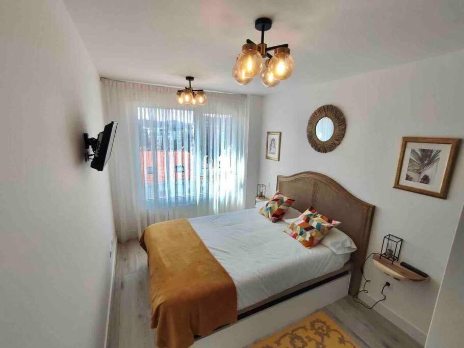 Exclusivo Apartamento Con Aparcamiento Gratuito Laredo Bagian luar foto
