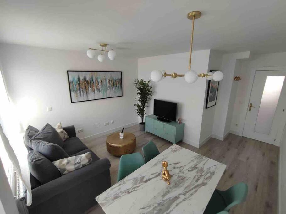 Exclusivo Apartamento Con Aparcamiento Gratuito Laredo Bagian luar foto