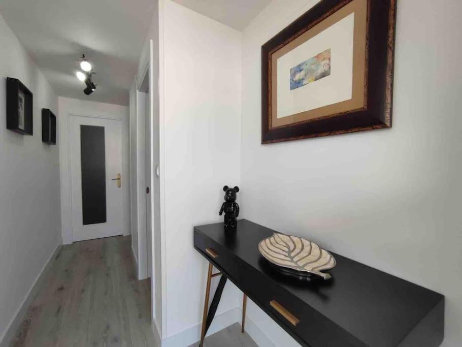 Exclusivo Apartamento Con Aparcamiento Gratuito Laredo Bagian luar foto