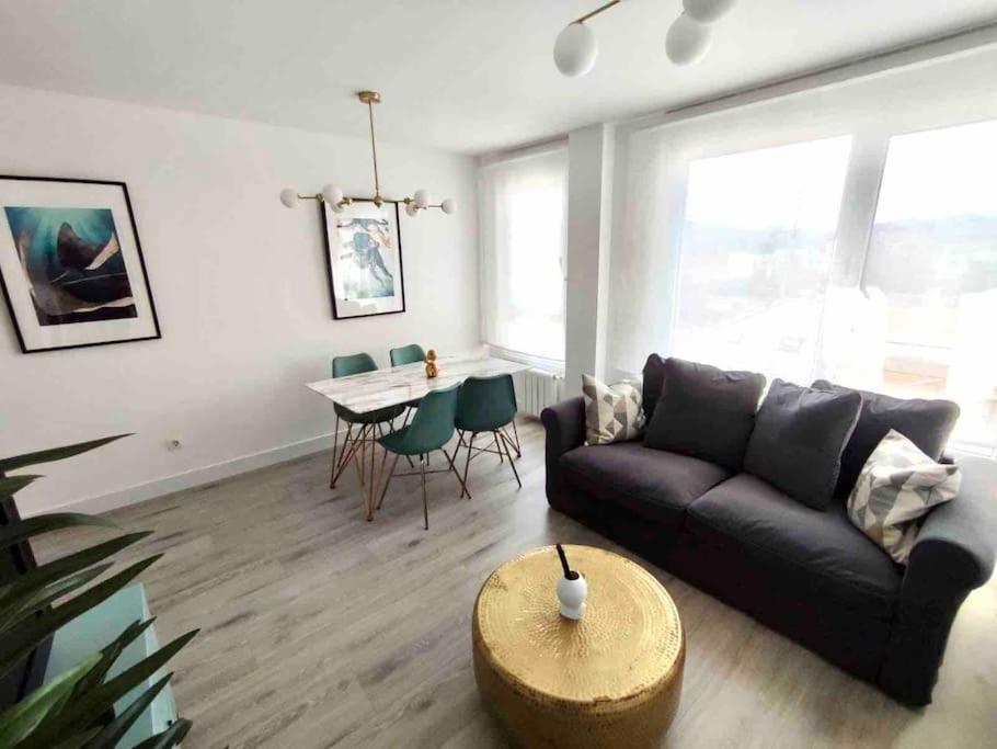 Exclusivo Apartamento Con Aparcamiento Gratuito Laredo Bagian luar foto